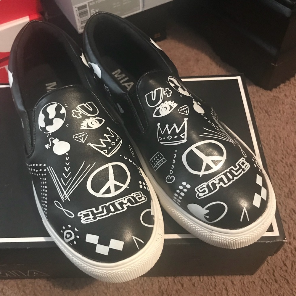 MIA Platform Slip-on